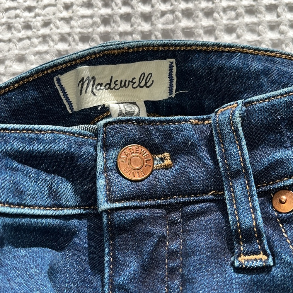 Madewell curvy kick-out jean